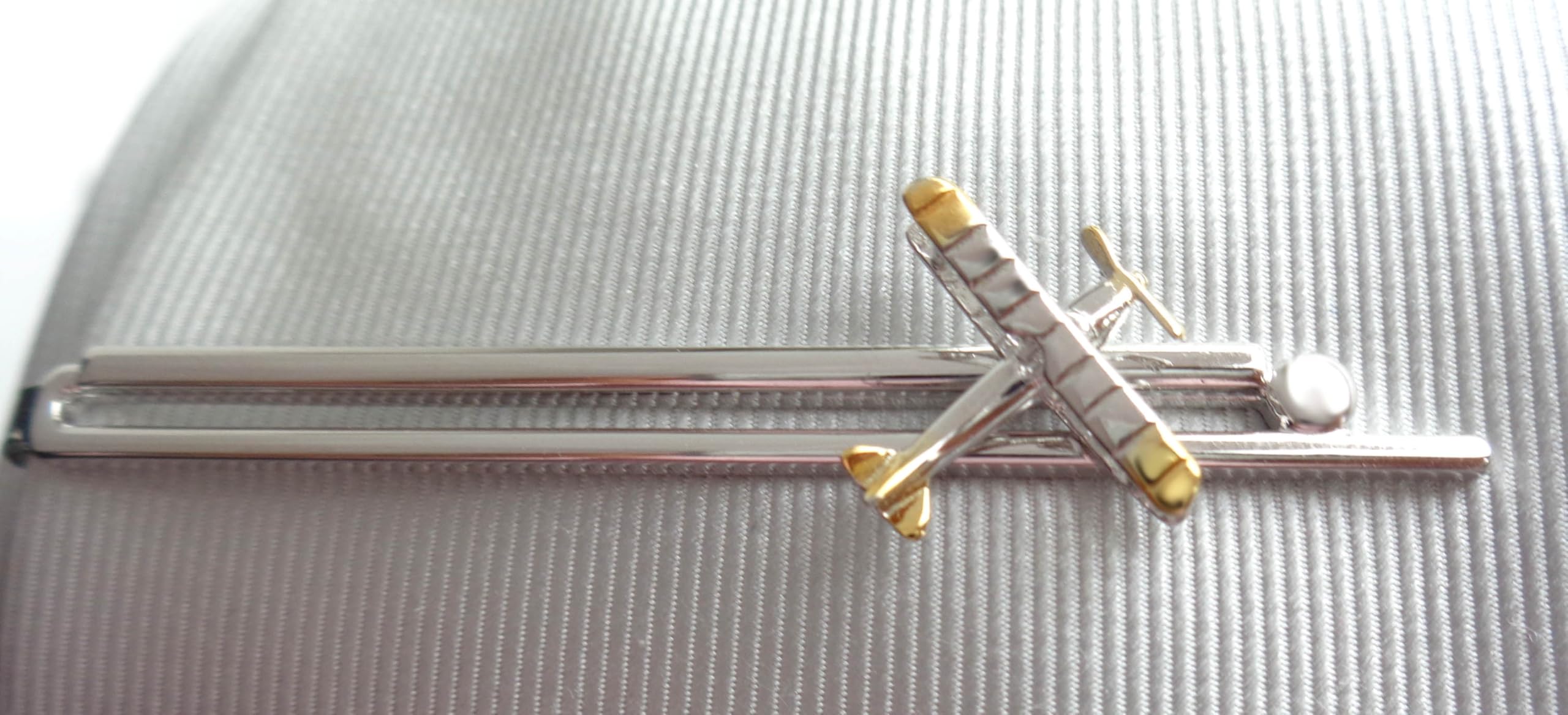 Krawattenklammer Flugzeug Doppeldecker zum Thema Luftfahrt bicolor glänzend ca. 6,8 cm made in Germany + Geschenkbox