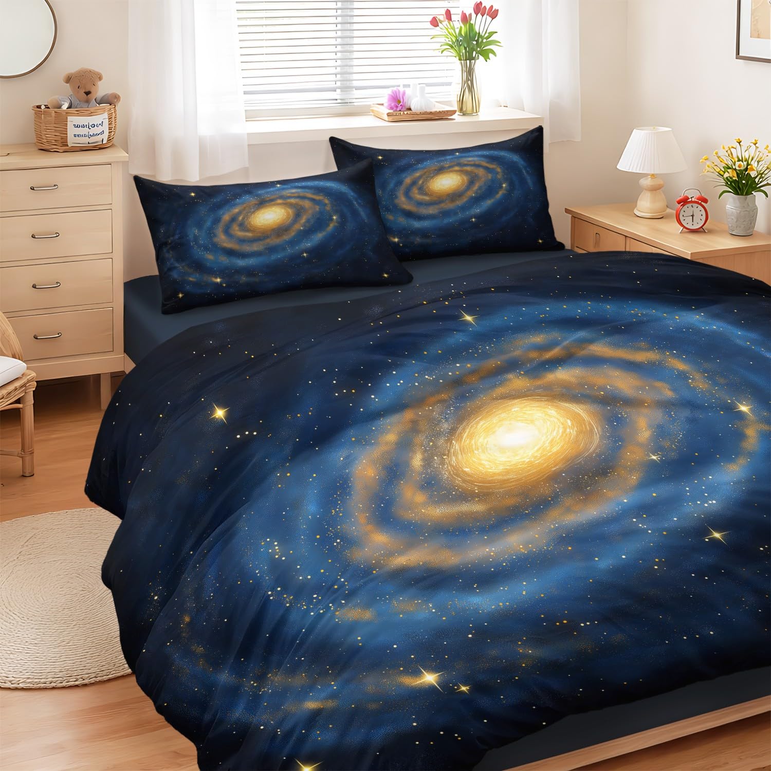 Planètes et constellations sur cette parure de lit enfant contre la peur du noir