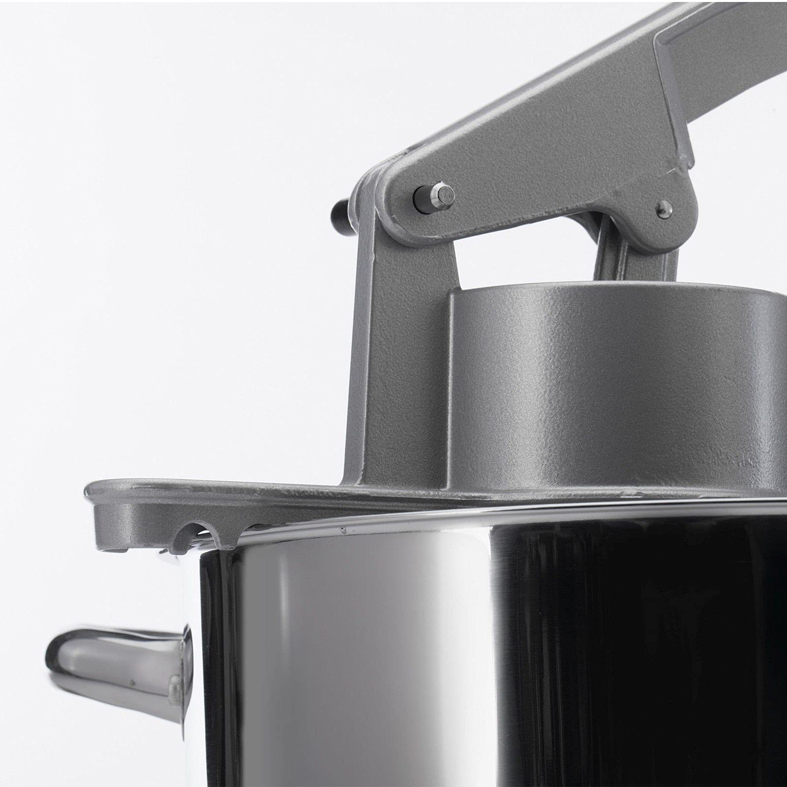 Westmark Prensa para pasta / patatas, Con agujeros redondos, Aluminio fundido a presión, Longitud: 41 cm, Spätzlepress, Plateado, 61102230