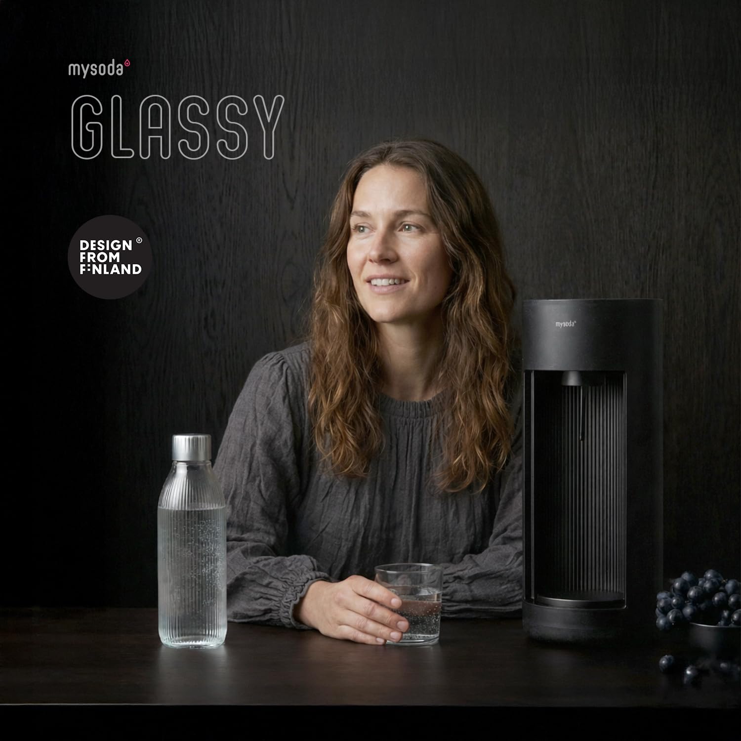 Mysoda: Glassy Wassersprudler aus Holzkomposit und Aluminium mit 1L Glasflasche (ohne C02-Zylinder) - Schwarz
