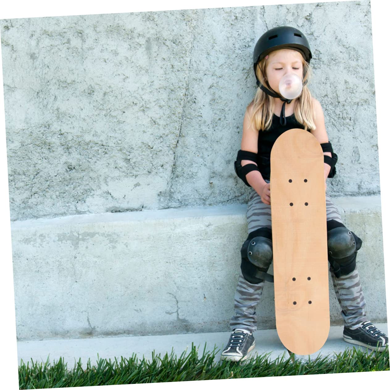 Toyvian Skateboard vierge à faire soi-même pour graffiti brut léger et durable pour les fêtes d'été et amusant, convient pour les garçons couleur aléatoire