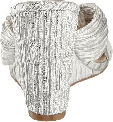 Jewel Badgley Mischka Women's Hype