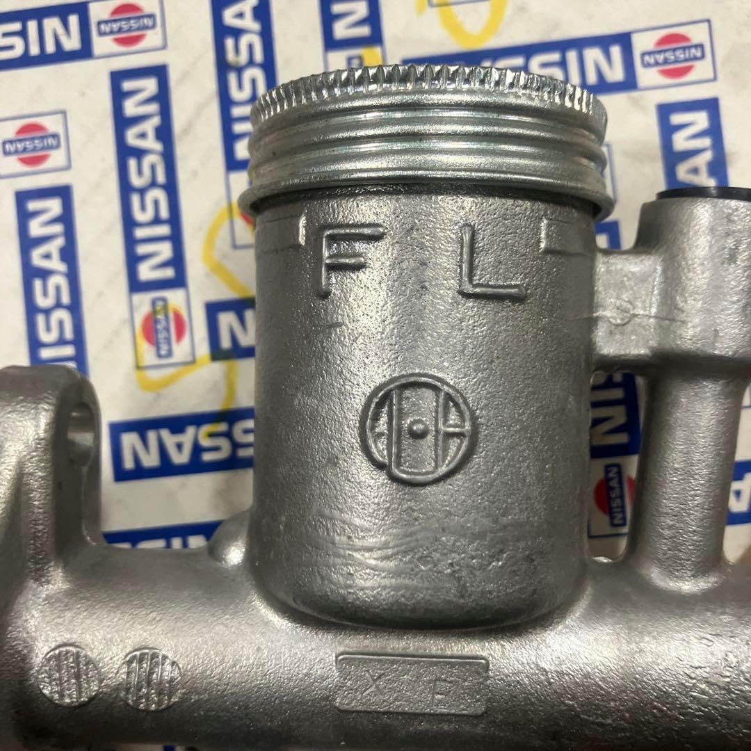 希少フェアレディSP310 クラッチマスターASSY新品未使用　日産純正の完品 希少フェアレディSP310 クラッチマスターASSY 未使用 日産純正の完品