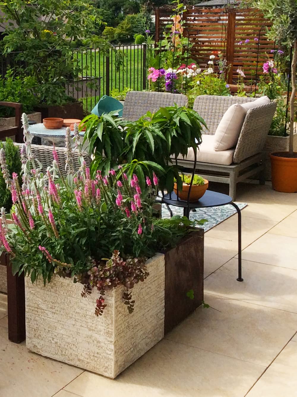 Pflanzwerk® Pflanzkübel Tower Antik Sand 70x33x33cm *Frostbeständiger Blumenkübel* *UV-Schutz* *Qualitätsware*