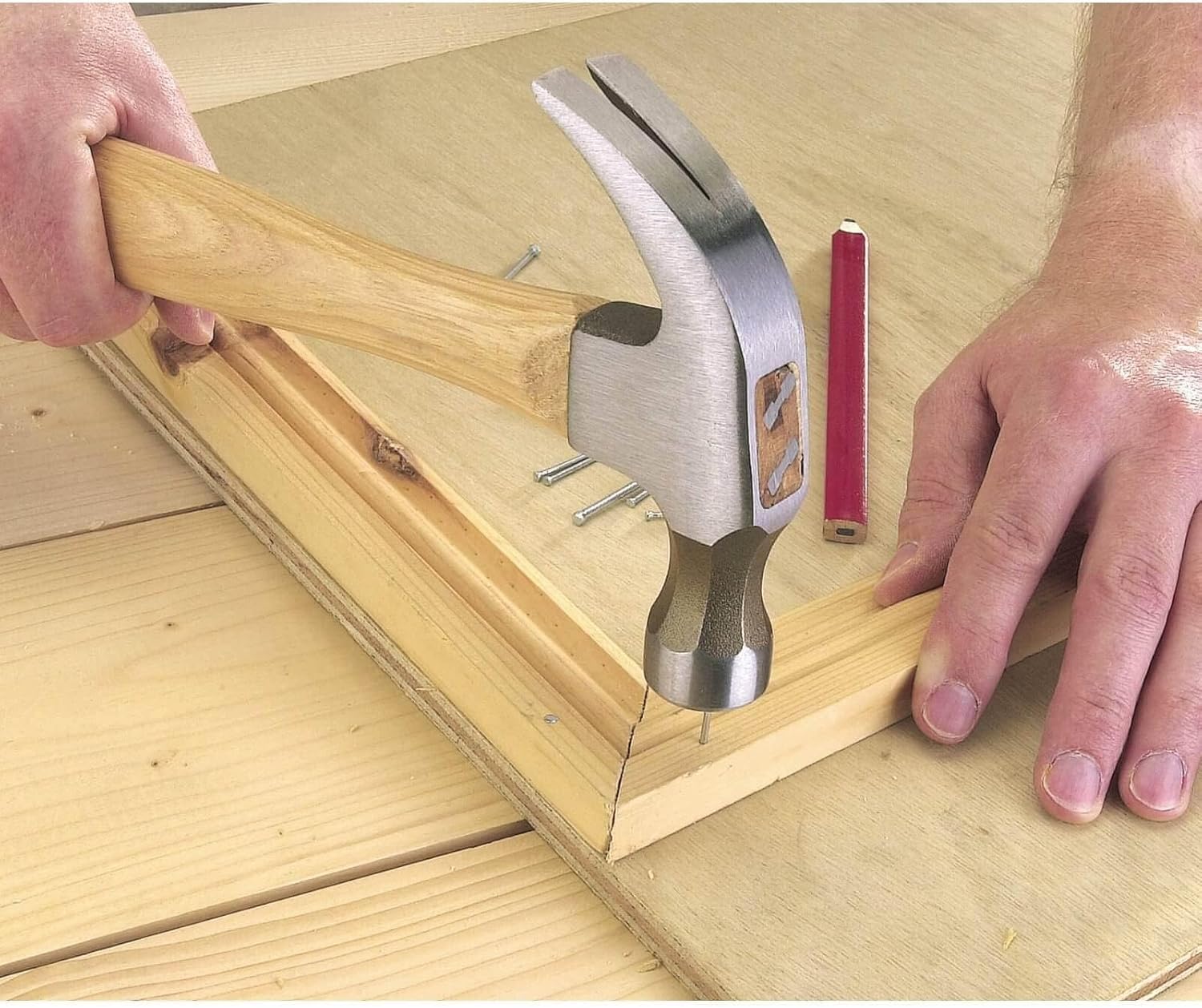 Draper 42503 Hickory Shaft Claw Hammer, 560g