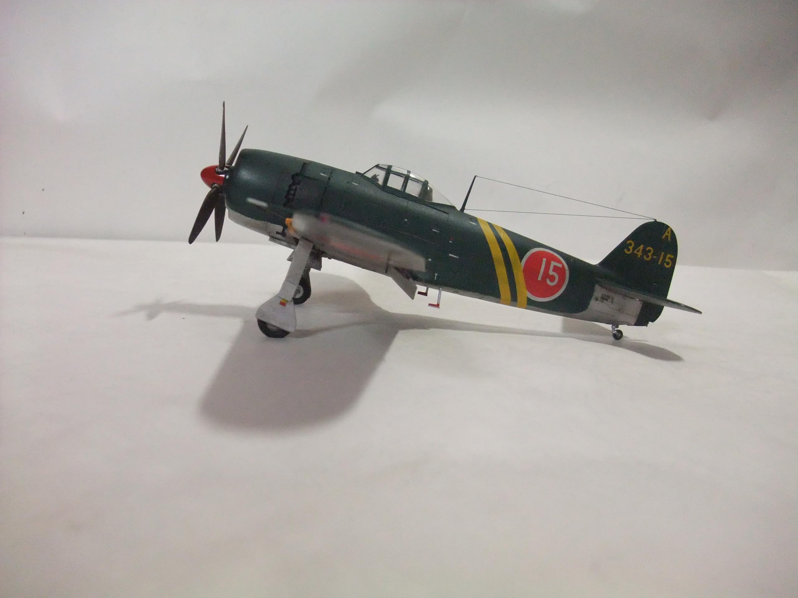 Amazon | 完成品 紫電改 日本海軍戦闘機 サイズ48分の1