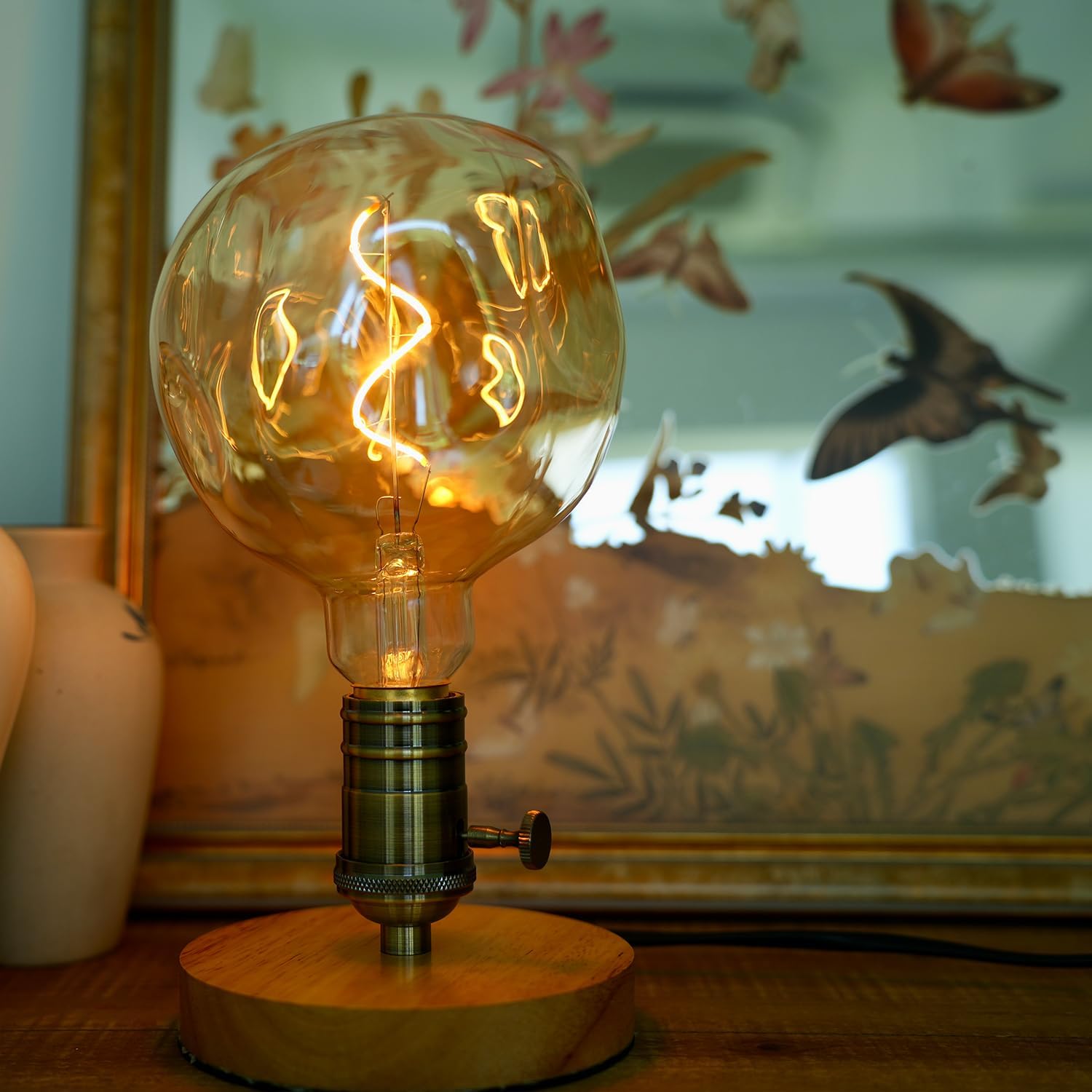 G40 LED Edison Bulb, Amber Hand-Blown Hard Glass, 4W (25W Incandescent Equivalent), 110-130V, E26 Base, 2000K Warm Yellow Light, 200LM, Dimmable, for Indoor Decorative Lighting (Golden)