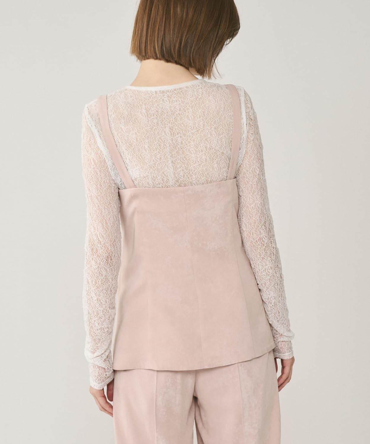 グレースコンチネンタル] モダン 2025SSクラッシュサテンキャミトップ