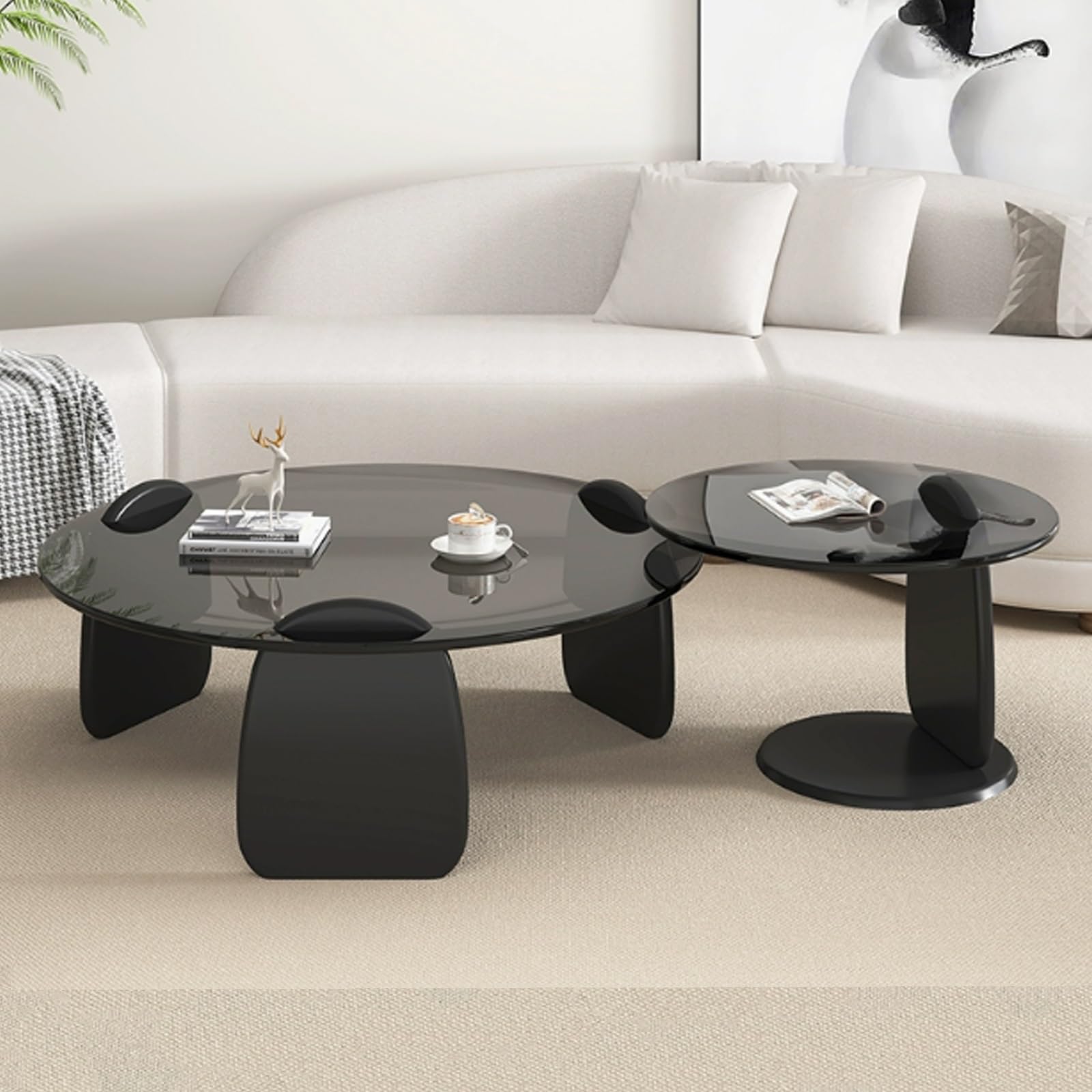 Petite table basse compacte pour optimiser l'espace des petits salons modernes