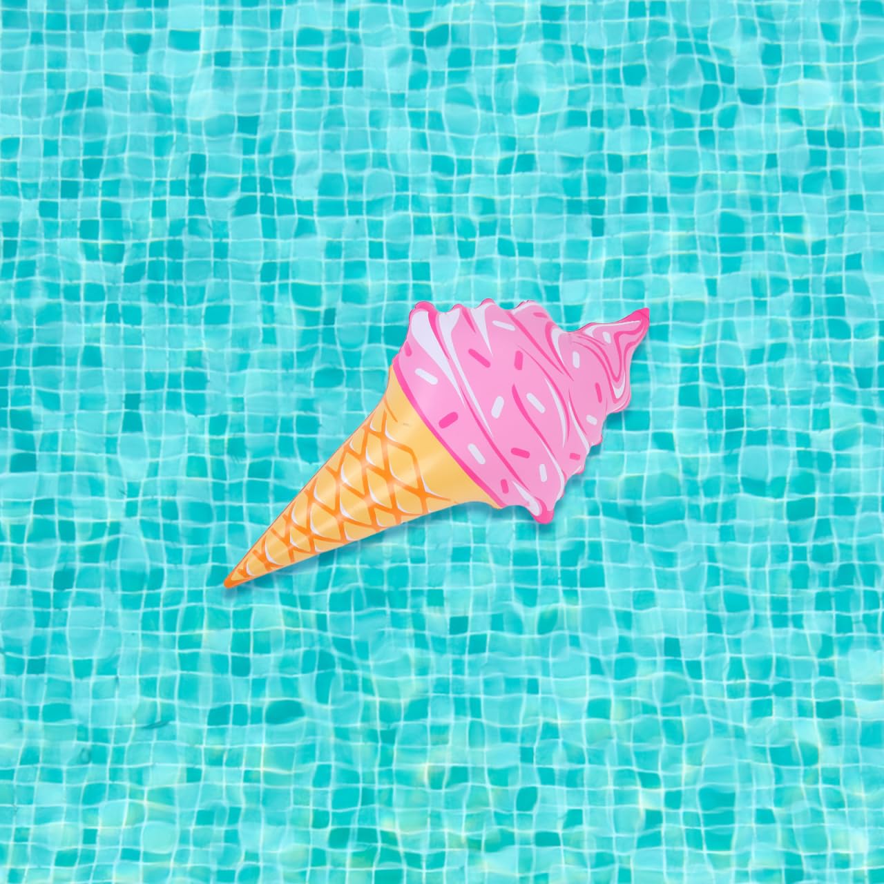 HOLIDYOYO Inflatable Ice Cream Cone Pool Float Toy Summer Fun Quick-inflate Water Decoration Boy Girl Adults Pool Parties Beach Vacations Celebrations Birthdays Outdoor Games and Decorations - Image 3