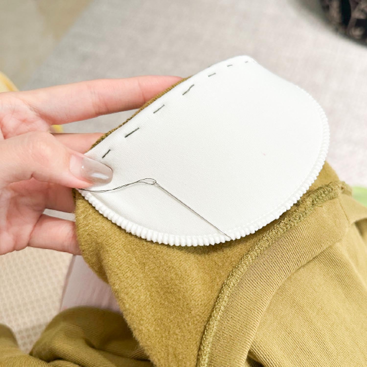 2 Pairs Shoulder Pads，2cm Breathable Sewing Foam Pads Set-in Sponge Shoulder Pad Shoulder for Women Men Blazer Suit Coat Jacket Dress Clothes T-Shirt White - Image 5