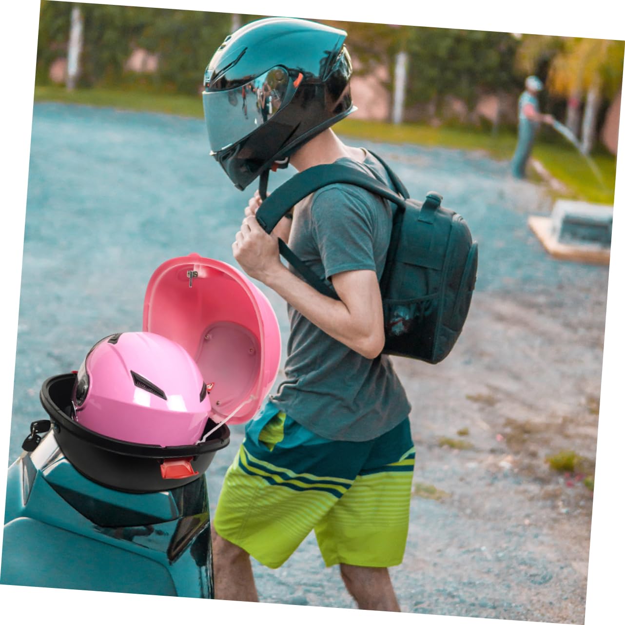 Motocicletta Top Box Rosa in Pp, Baule Posteriore per Viaggio