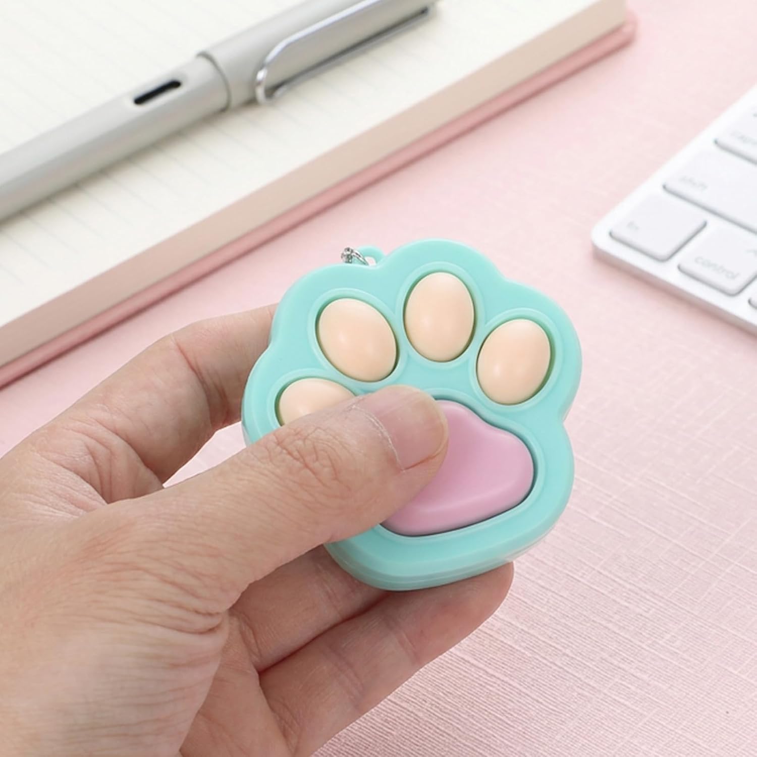 3 Pcs Cat Paw Fidget Toys Fidget Keychain, Cat Paw Clicker Toys Mini Sensory Toy Cute Mini Fidgets for Relief Anxiety and Stress Relief