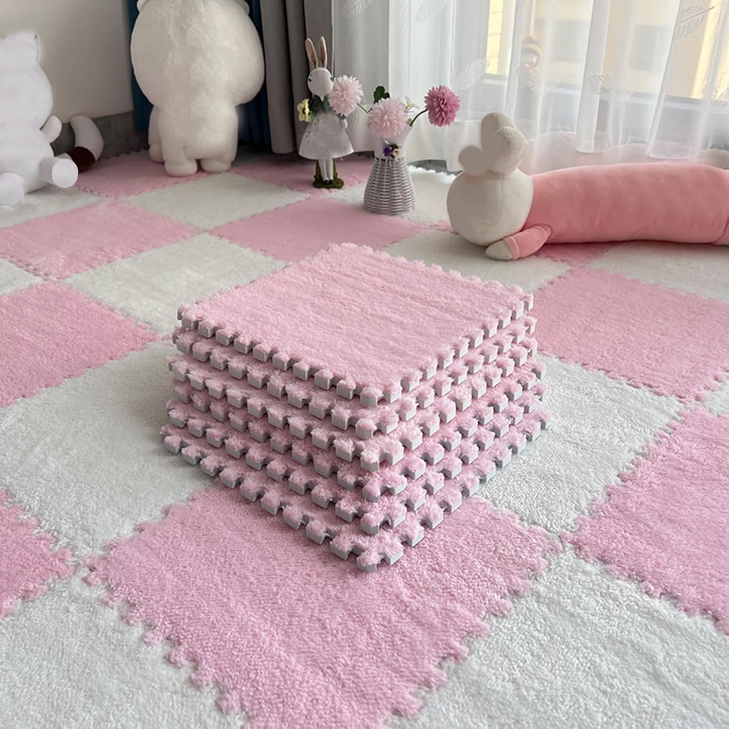 12PCS Soft Fluffy Interlocking Foam Floor Mats 12″x12″x1cm for Playroom & Gym – Non-Slip, Cushioned, White & Pink, Perfect for Kids’ Play Areas and Exercise Spaces