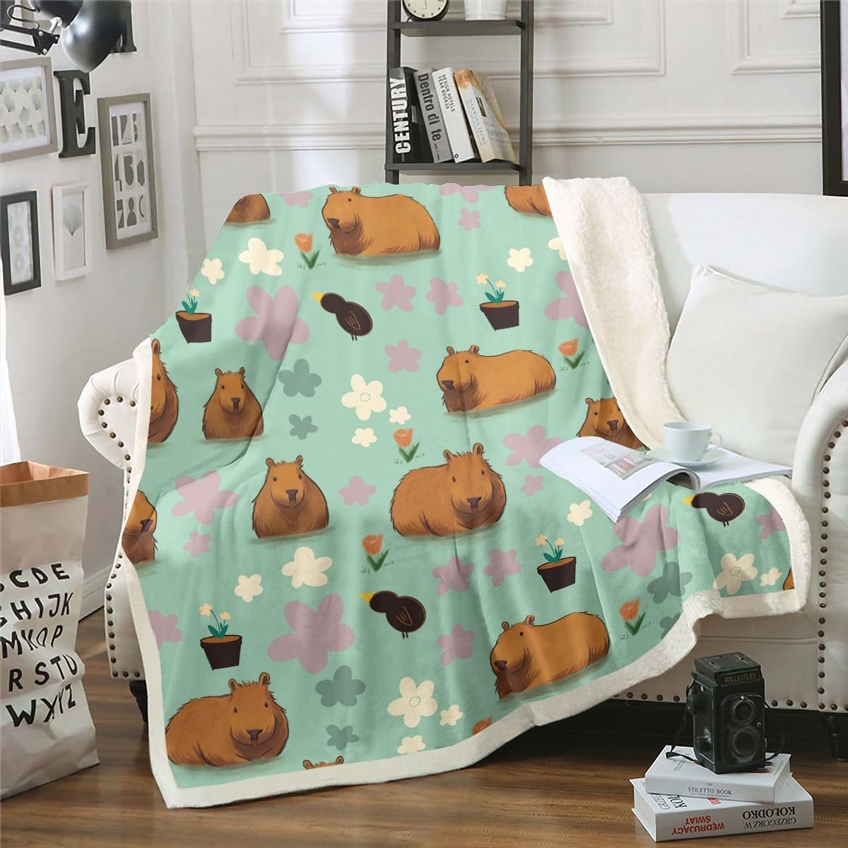 Erosebridal Brown Capybara Fleece Blanket Throw Cartoon Animal Style Throw Blanket, Wildlife Animal Chicken Fuzzy Blanket Cute Pet Capybara Floral Flannel Blanket Gifts for Capybara Lovers