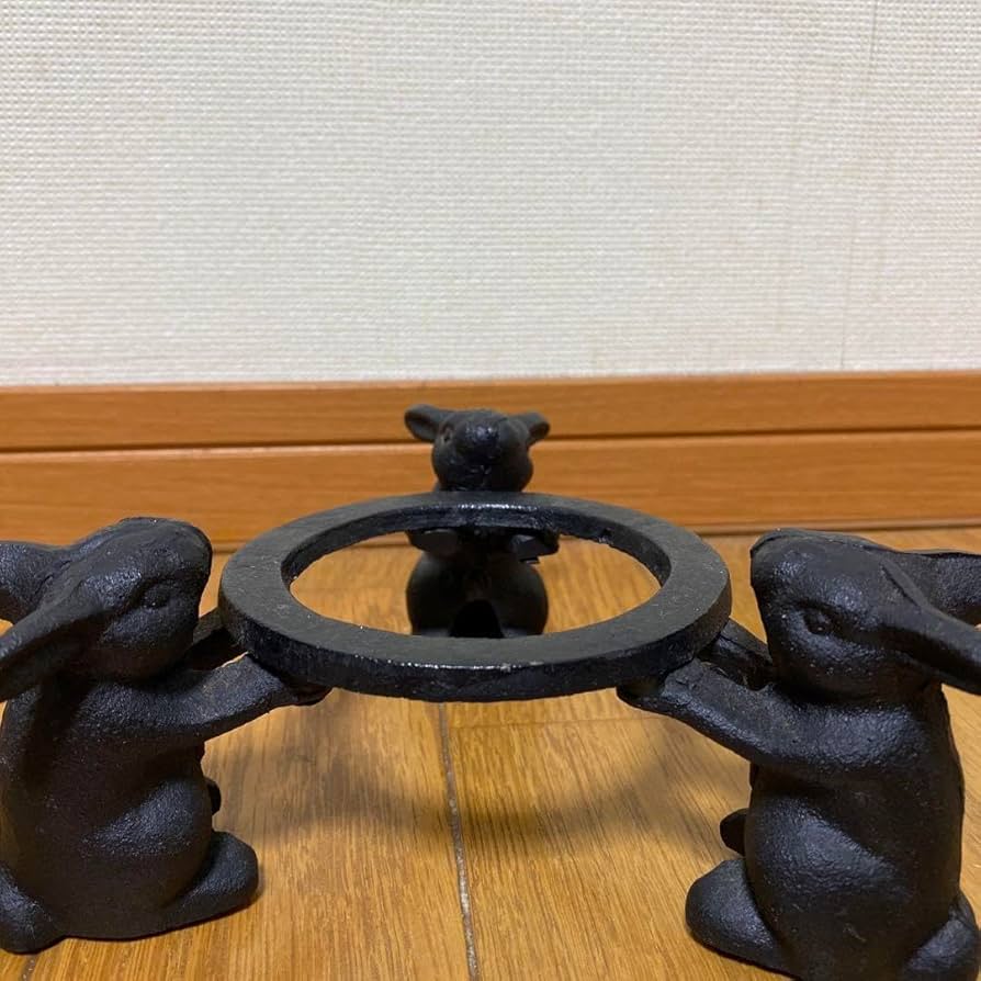 Amazon.co.jp: うさぎ 鉄瓶台 南部鉄器 : ホーム＆キッチン