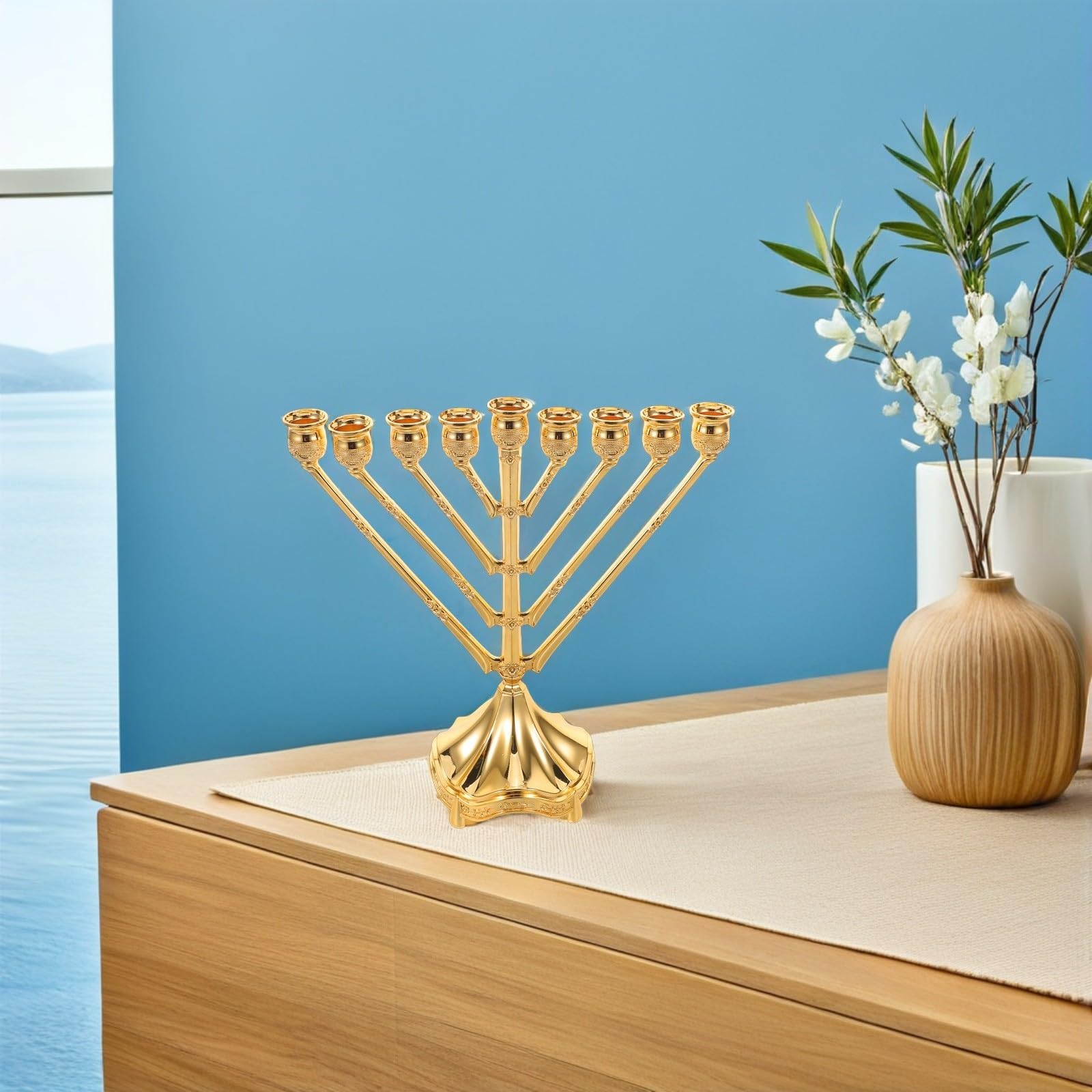 Menorá de Hanukkah Candelabro Clásico de 9 Brazos Dorado | Aleación de Zinc, Pieza Única, Centro de Mesa para Hogar y Decoración Festiva