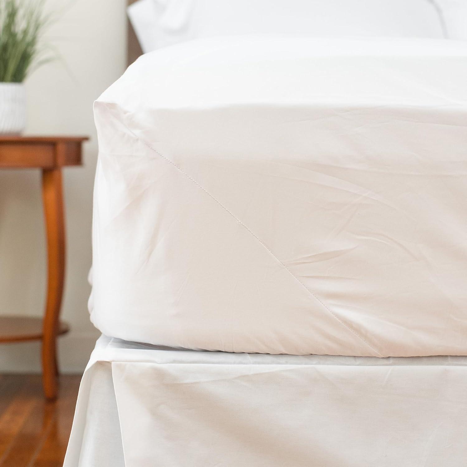 100% Cotton Sheets - Queen Fitted White 60" x 80" x 15" | Made in USA