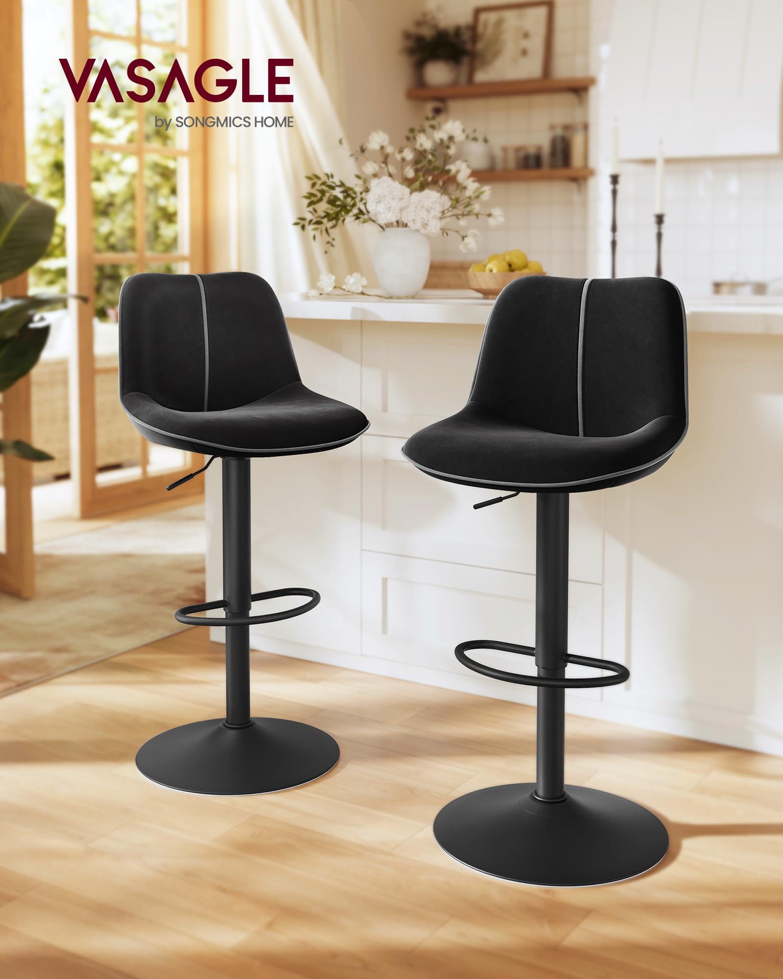 VASAGLE Lot de 2 Tabourets de Bar, Pivotants, Réglables en Hauteur, Dossier Ergonomique, Velours, Base Métallique, Modernes, pour Îlot de Cuisine, Bar, Noir d'encre LJB188B01