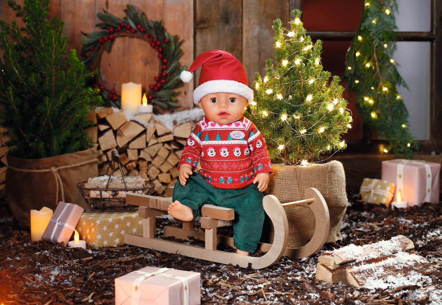 BABY born X-Mas Sukienka dla lalek 43 cm - Dla małych dłoni, wspieranie empatii i umiejętności społecznych - Wiek: od 3 lat - Zawiera sweter, spodnie i kapelusz