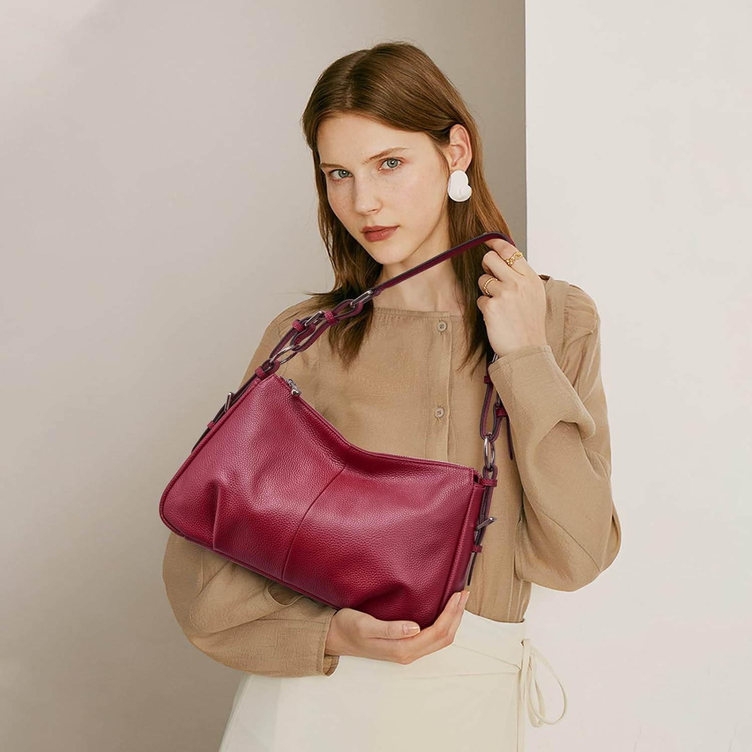 S-ZONE Bolsa feminina Hobo de couro genuíno com alça superior em promoção! Veja a oferta e mais achadinhos de Bolsas 7 Hoje é o melhor dia para comprar S-ZONE Bolsa feminina Hobo de couro genuíno com alça superior com aquele preço maroto! Promoção! Aproveite a oferta! 7