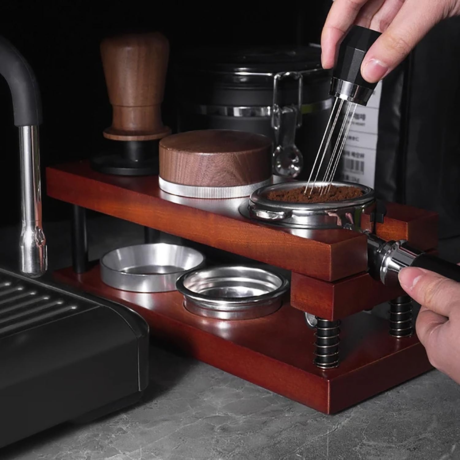 Estación de Apisonamiento de Espresso Portafiltro de Café Soporte de Distribuidor de Resorte Adaptable de 5 Orificios Soporte de 2 Capas con Fondo Antideslizante 51-58 Mm Universal