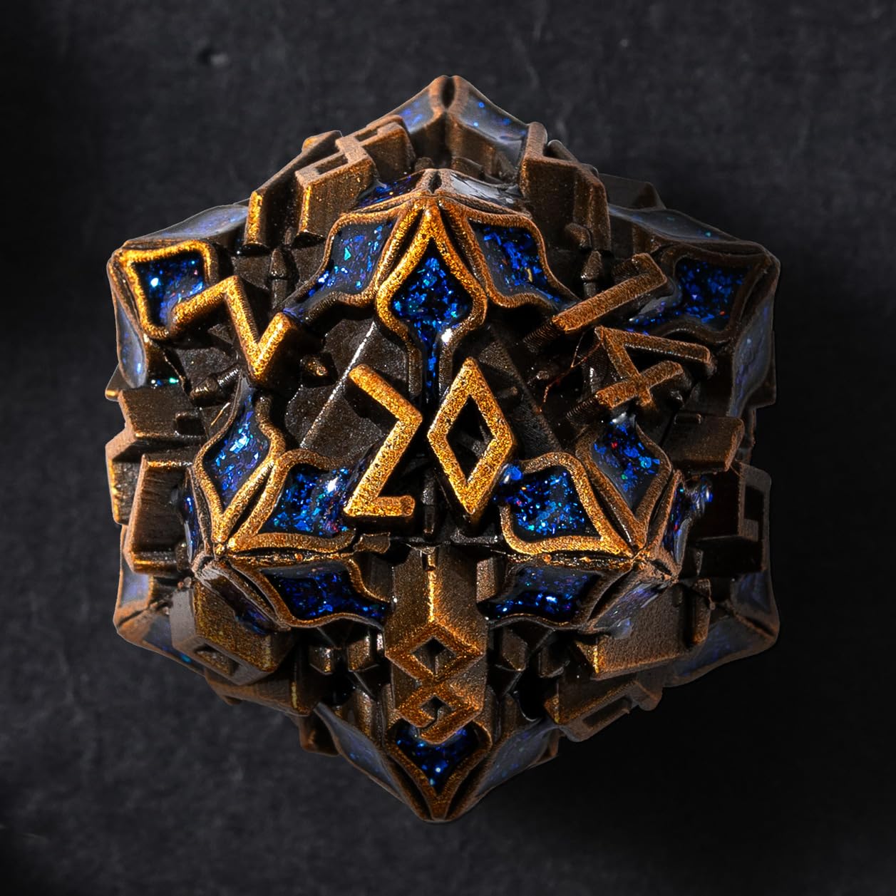 Dadi in metallo per DND, serie Spire Sanctum, set di dadi poliedrici per D&D, giochi di ruolo e altro ancora, rotoli bilanciati, bellissimo set da 7 pezzi per dungeons and dragon (oro antico blu
