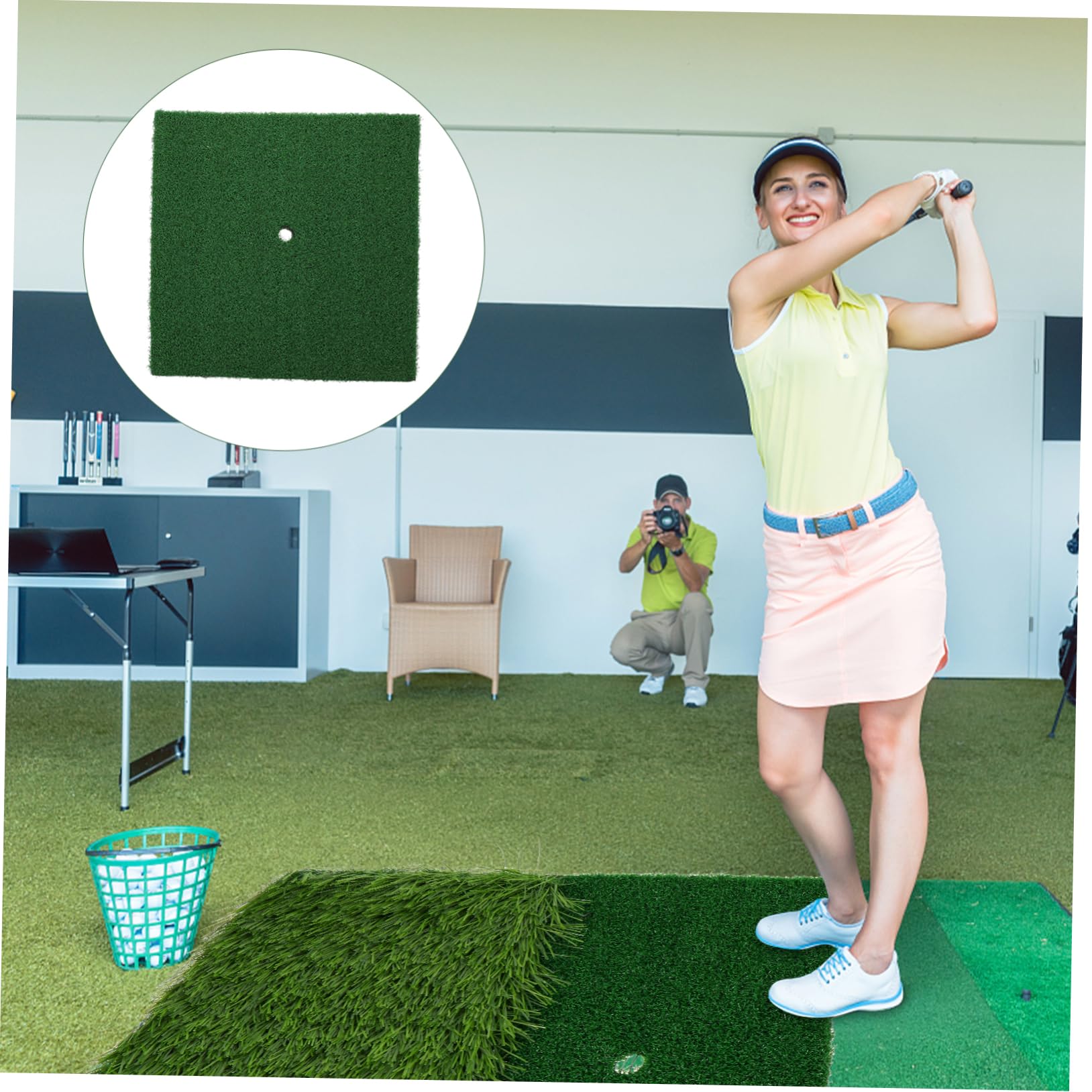 Mikikit Tapete de Práctica de Golf 30x30 Cm, Césped Artificial Corto, Portátil y Seguro, Almohadilla de Swing para Principiantes, Uso Interior y Entrenamiento en Casa