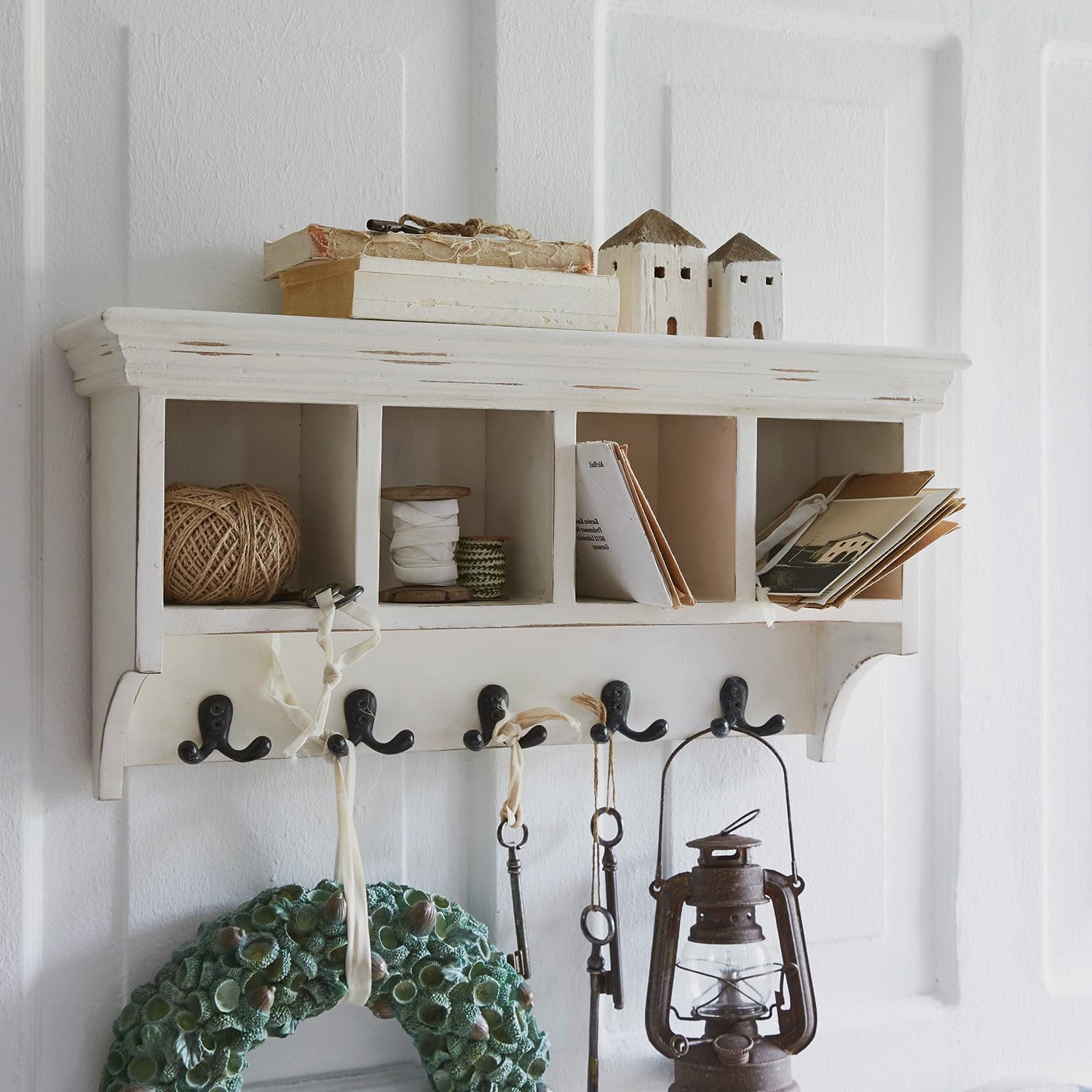 Loberon Gualado Mobiletto per l'ingresso - Legno di Mango con Finitura Anticata - Autentico Stile Country, Bianco Antico