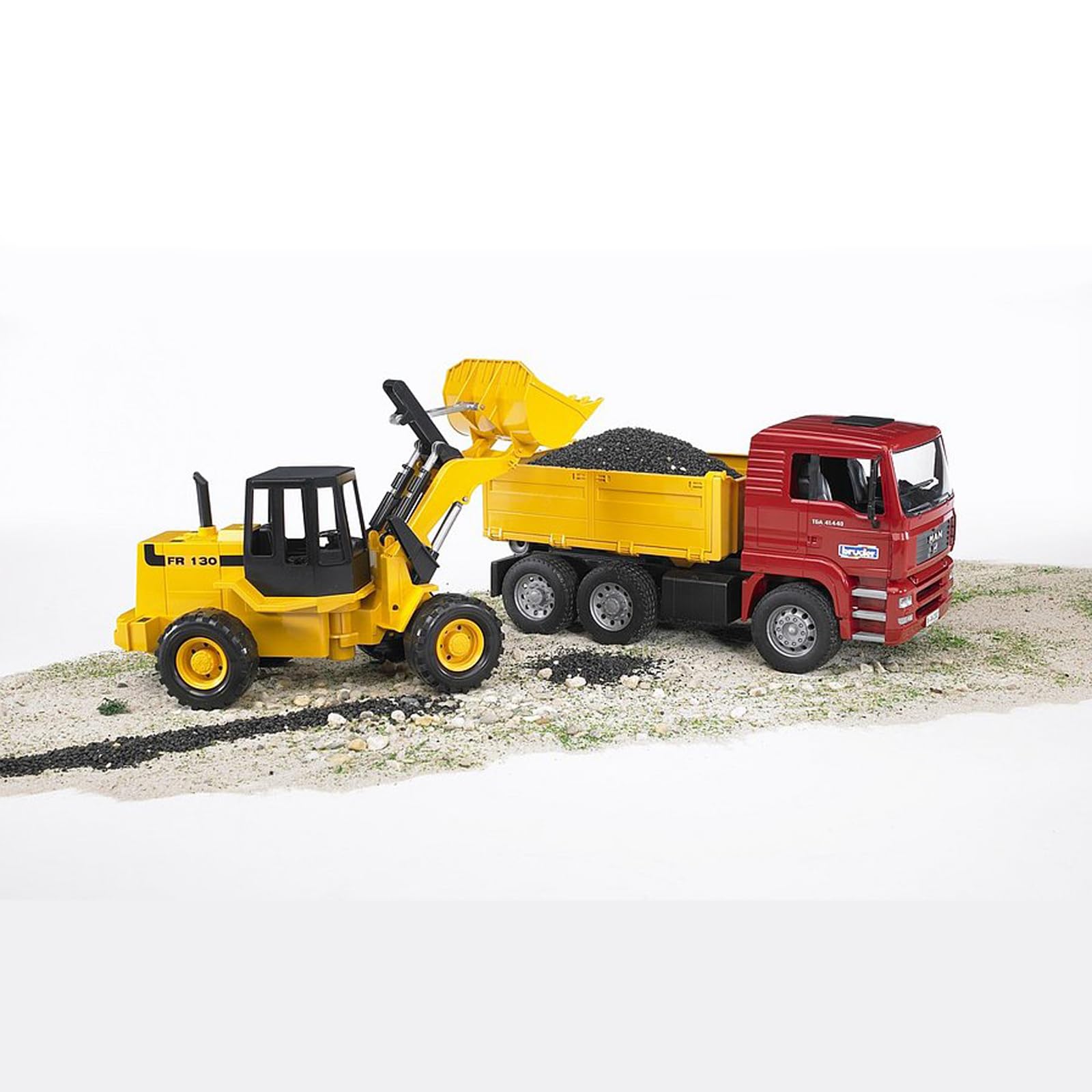 bruder 02752 - Man TGA Kipplastwagen mit Gelenkradlader FR130 - 1:16 Fahrzeug, LKW, Lastwagen, Muldenkipper, Radlader, Lader, Baufahrzeug, Baustelle | Baustellen Fahrzeuge, LKW, Lastwagen, Lader, Spielzeug ab 3 Jahren, Maßstab 1:16