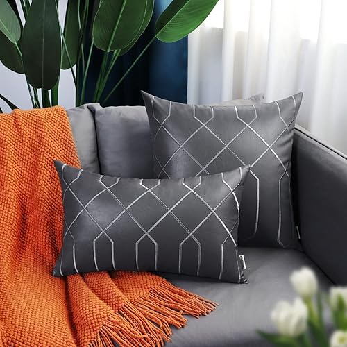 Miniatura 93 de BRAWARM Fundas de almohada de piel sintética de 18 x 18 pulgadas, fundas de almohada de cuero negro, paquete de 2, almohadas decorativas de cuero