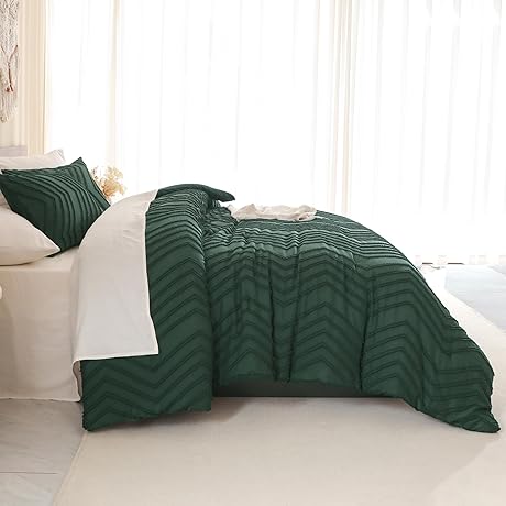 Queen Comforter in Litanika Emerald Charm