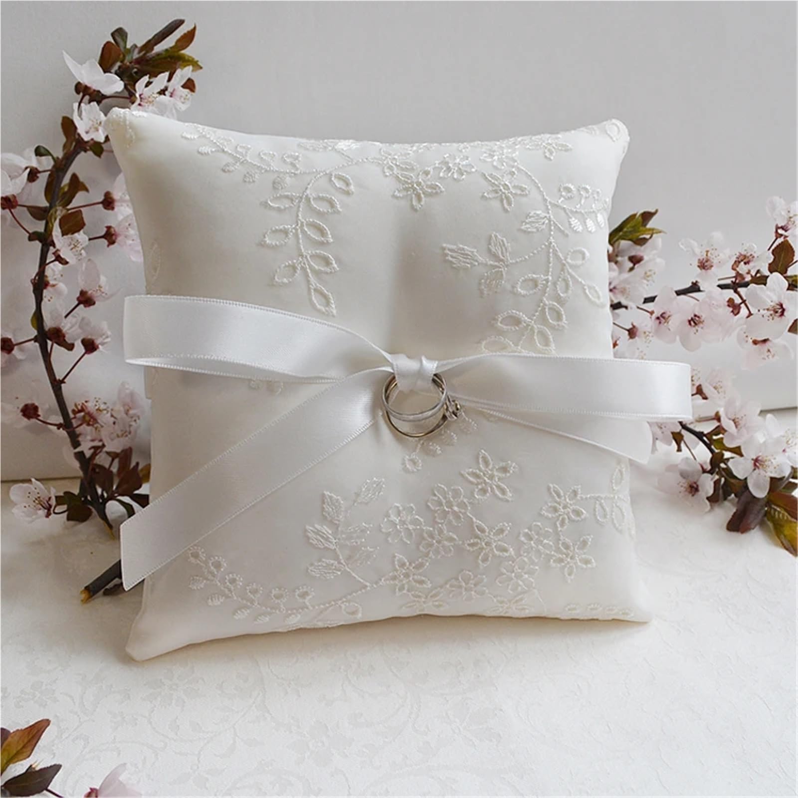 Hochzeit Ring Kissen Cushio Kreative Bestickte Braut Nadelkissen Ringe Party Dekoration Lieferungen Für die Hochzeitszeremonie(18x18cm)