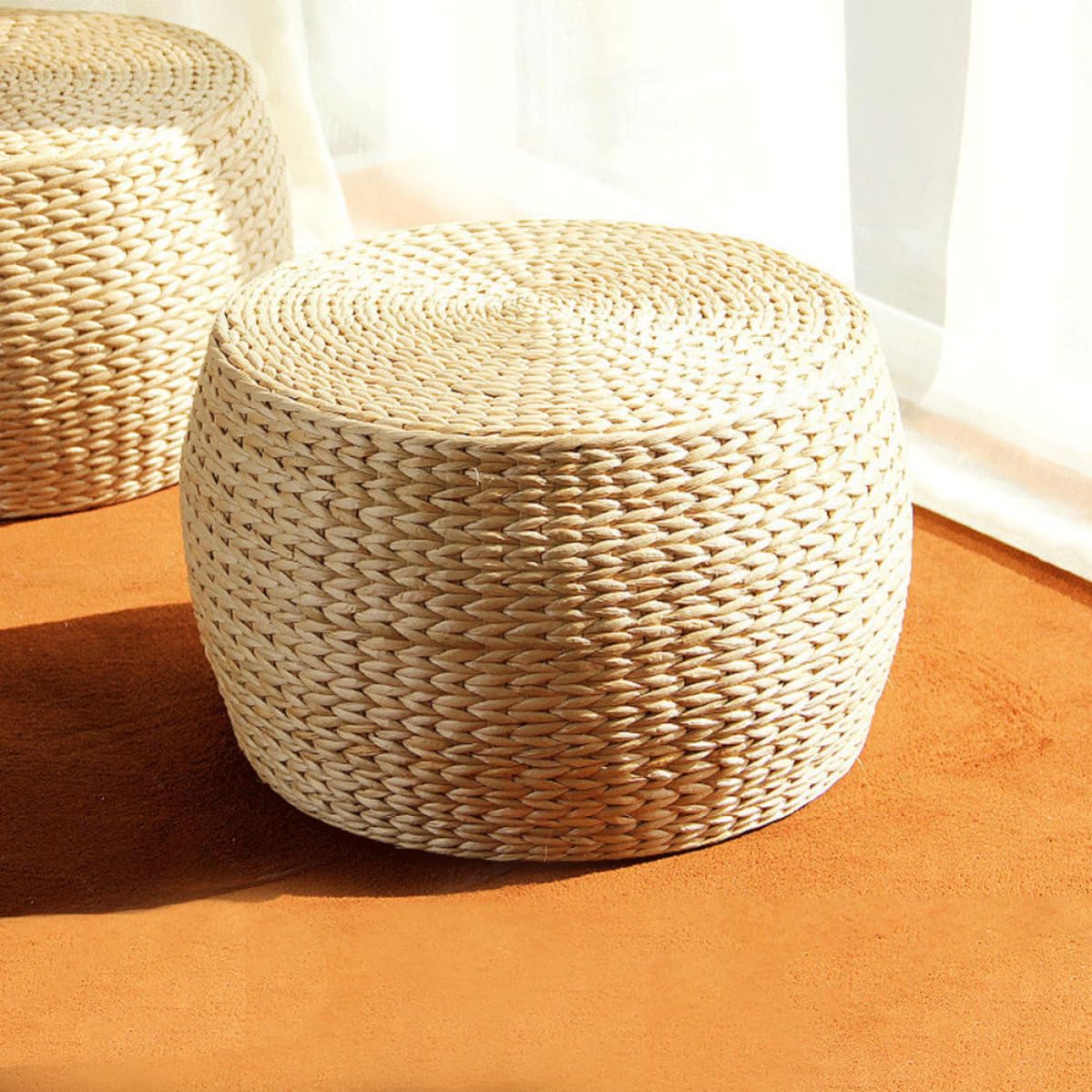 Healeved Sgabello in Rattan Intrecciato Antiscivolo per Casa, Struttura Solida e Design Moderno, Pouf Ottomano per Ingresso e Decorazione Domestica