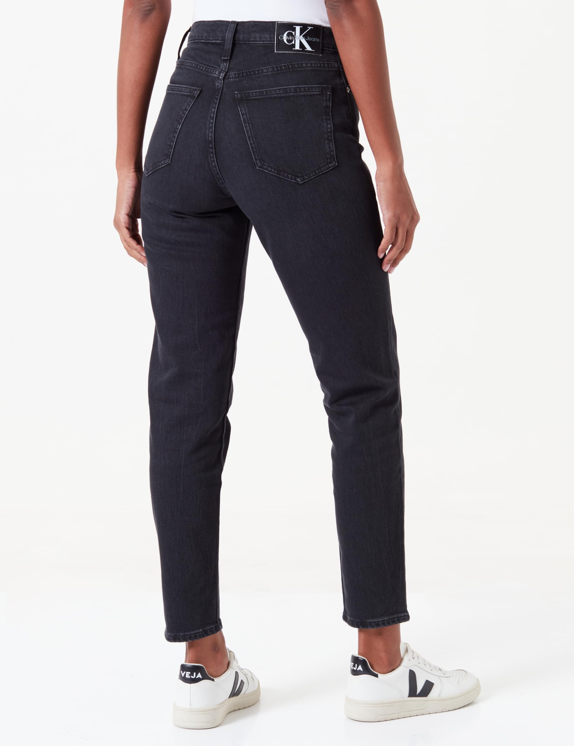 Calvin Klein Damen Jeans Hose Mom Fit, Schwarz (Denim Black), 33W