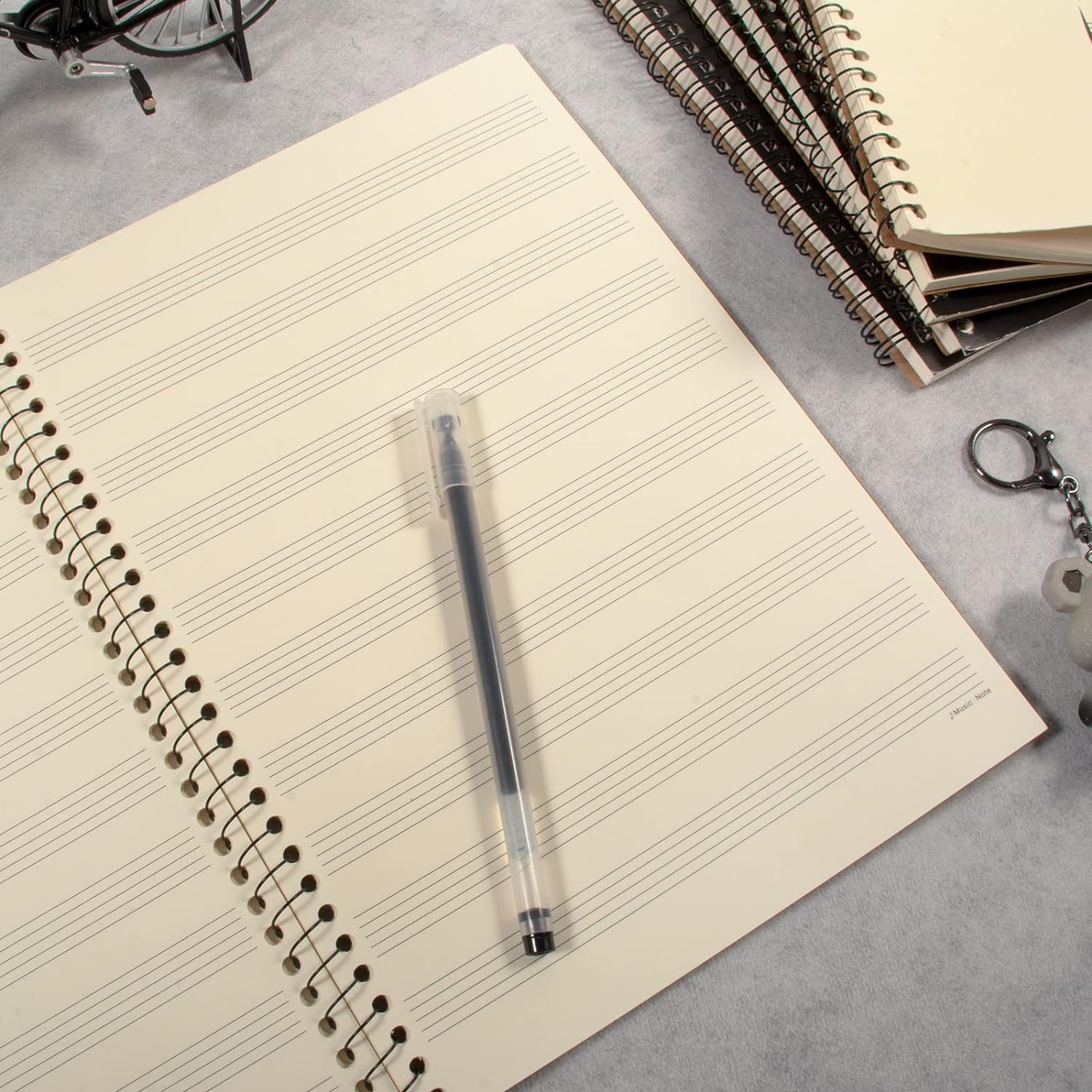 MAXCURY Blanko Noten Komposition Manuskript Personal Paper Art Music Notebook Black 100 Pages 26x19cm (Flora)