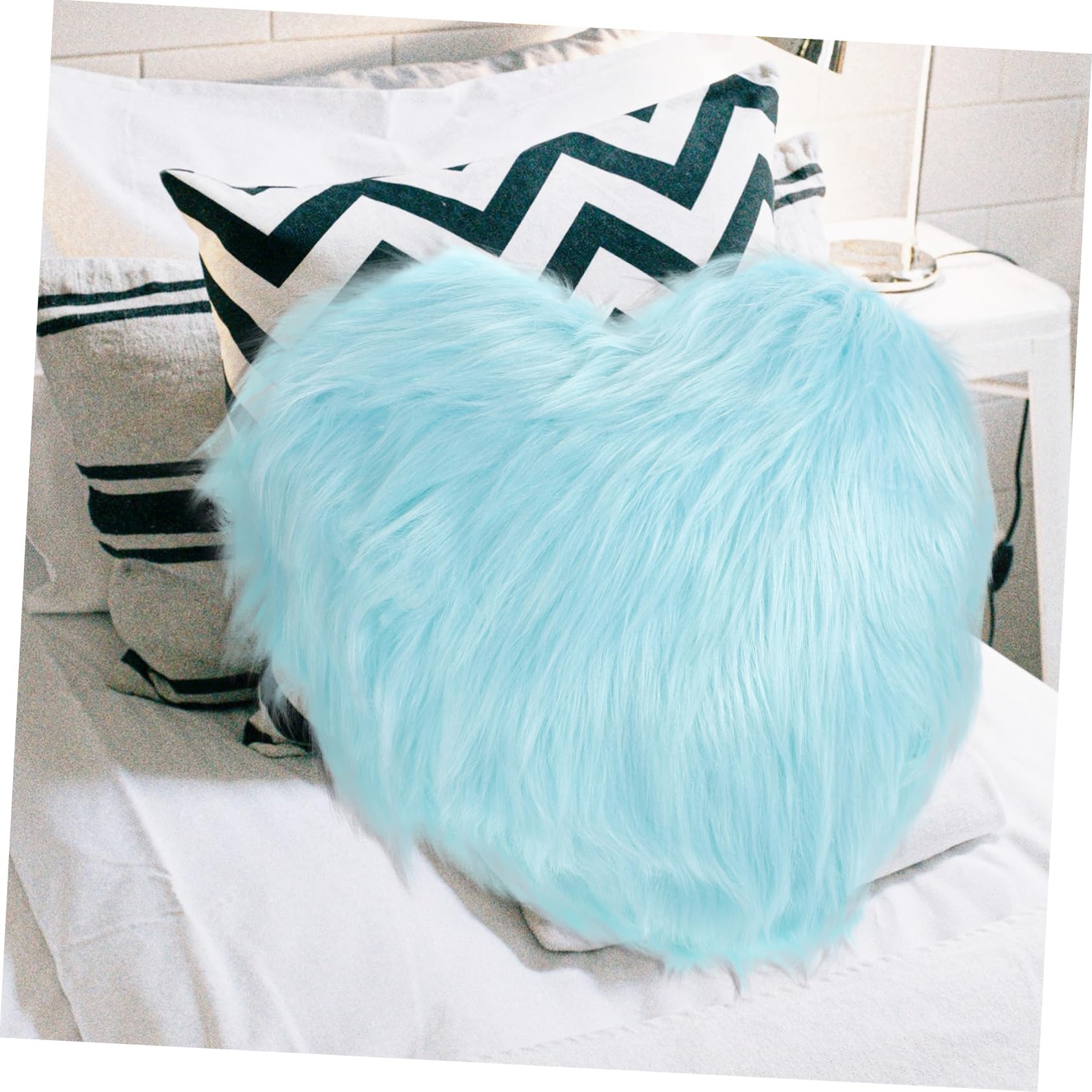 ULTECHNOVO Cuscino a Cuore in Peluche, Morbido, Decorativo per Divano | Peluche e Poliestere, per Camera e Auto, da Abbraccio, Stile Estetico Compatto