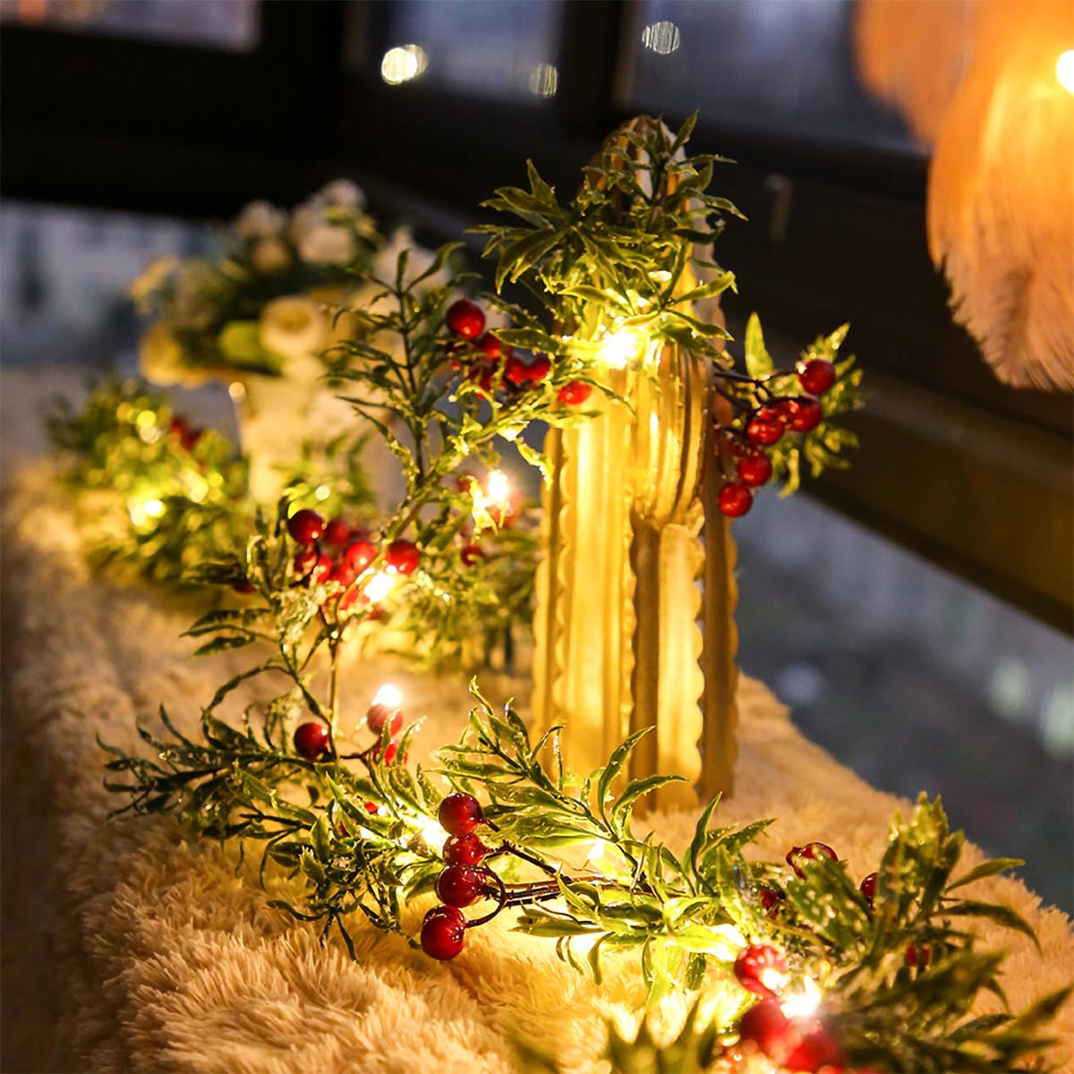 Ghirlanda Natalizia Con Luci LED A Forma Di Muffola - Decorazione Per Porta Con Bacche Rosse E Pigne - Per Interno Ed Esterno
