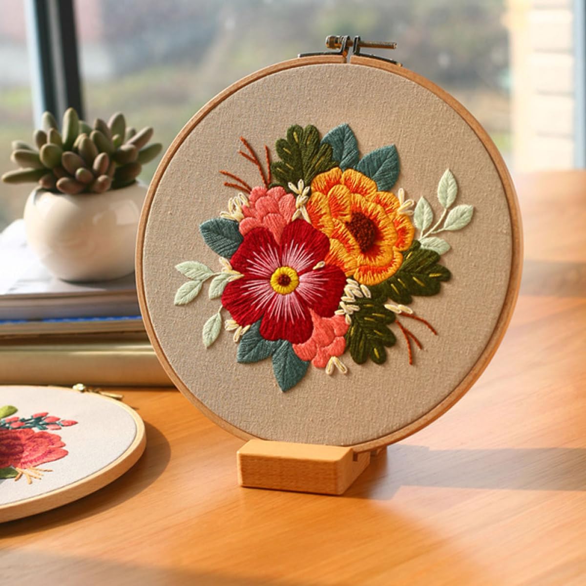 FOMIYES Kit de Broderie pour Débutants en Punch Embroidery avec Accessoires en Bois et Coton, Cercle Rond 8 Pouces, Aiguilles et Fil pour DIY Art Craft Garçon et Filles