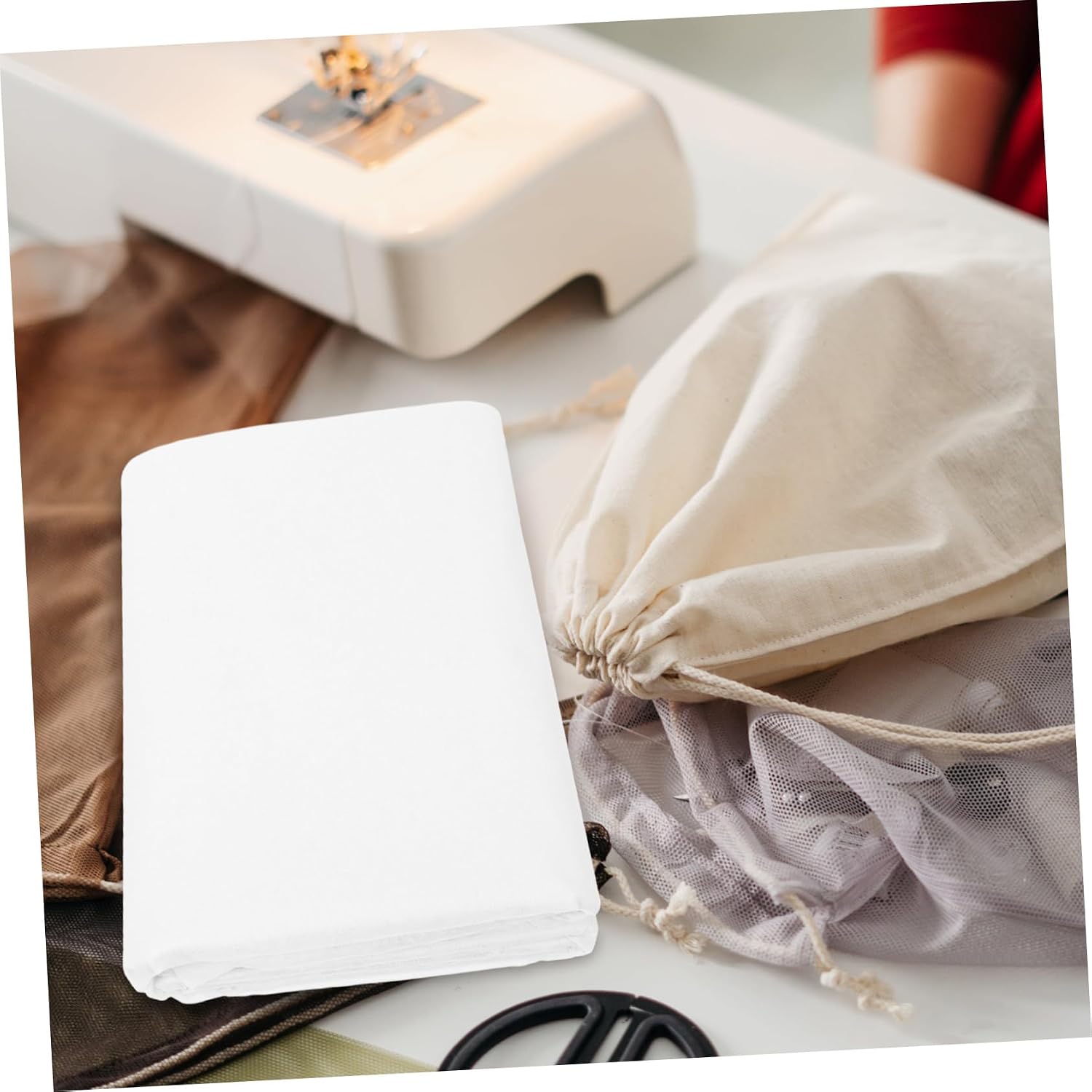1m Non-Woven Interlining for Embroidery Fusible Interfacing for Sewing Lightweight Adhesive Lining for DIY Crafts and Quilting Projects