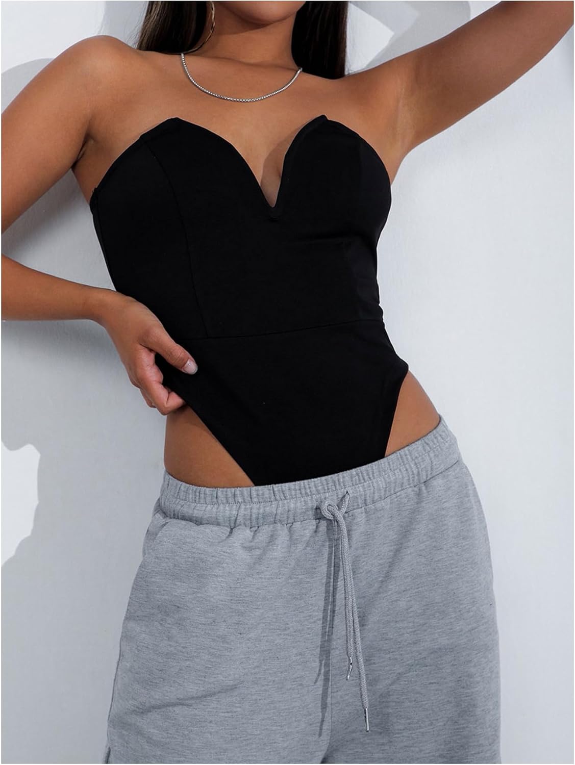 WDIRARA Women's Sleeveless Sweetheart Neck Bodysuit Sexy High Cut Strapless Leotard - Image 4