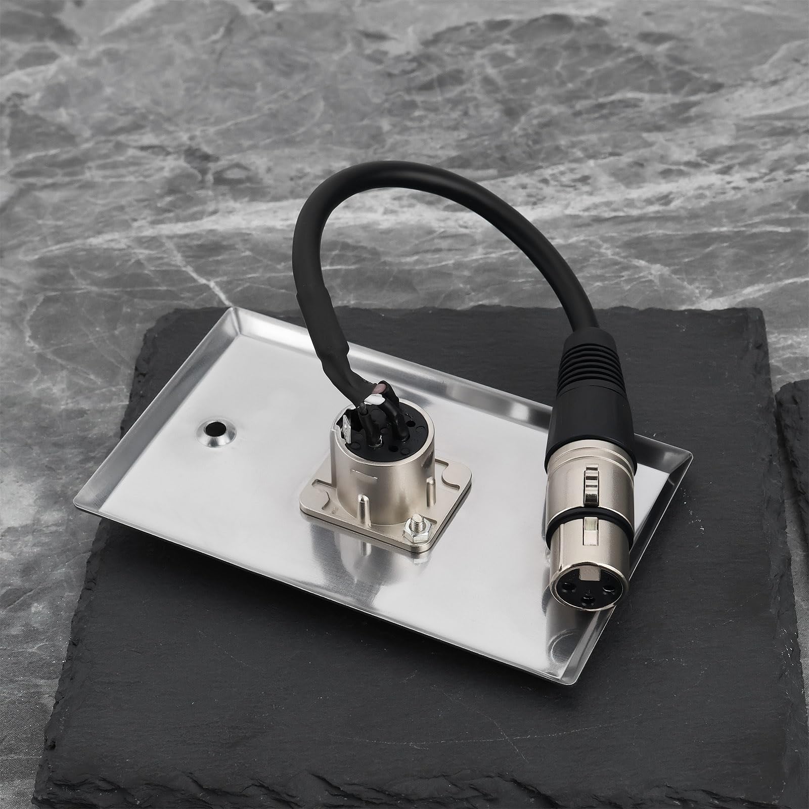 EMSea Plaque Murale XLR sans Soudure en Acier Inoxydable 11,4 X 7 Cm Plaque Murale XLR 1 Port Plaque Murale Audio Femelle Vers Femelle avec Queue de Cochon de 20 Cm