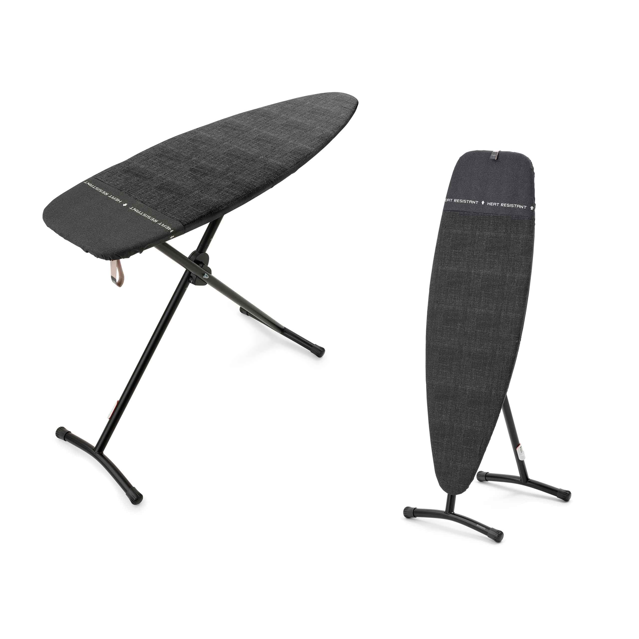 Brabantia Asse da stiro D 135 cm x 45 cm (Denim Black), Tavola da stiro grande 2 in 1 per stiratura verticale e a vapore, Asse con piano di lavoro termoresistente