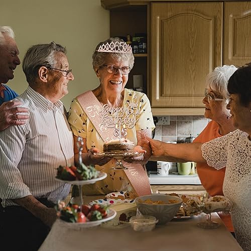 Miniatura 83 de Decoraciones de cumpleaños número 17 para niña, incluyendo tiara y banda de cumpleaños de 17, decoración para pastel y velas, globos de números