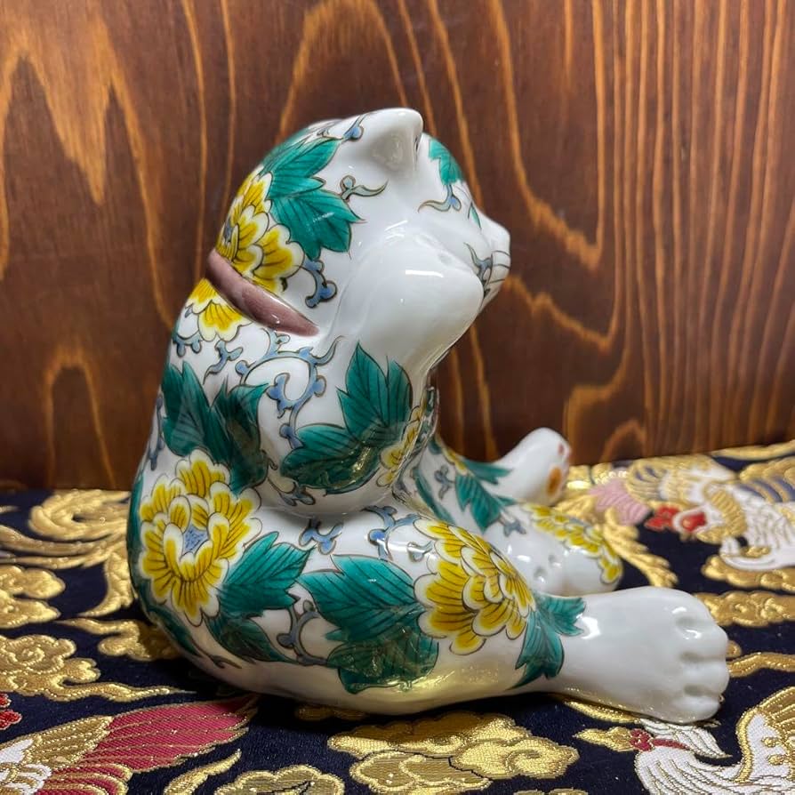 願いが叶う】【病除け 厄除け】招き猫 薄緑色 スコティッシュ 左手