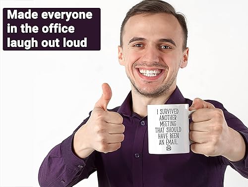 Vista 22 de Taza de café divertida para reuniones, regalos divertidos de oficina para jefe, taza con texto en inglés "I Survived I Survived Another Meeting That