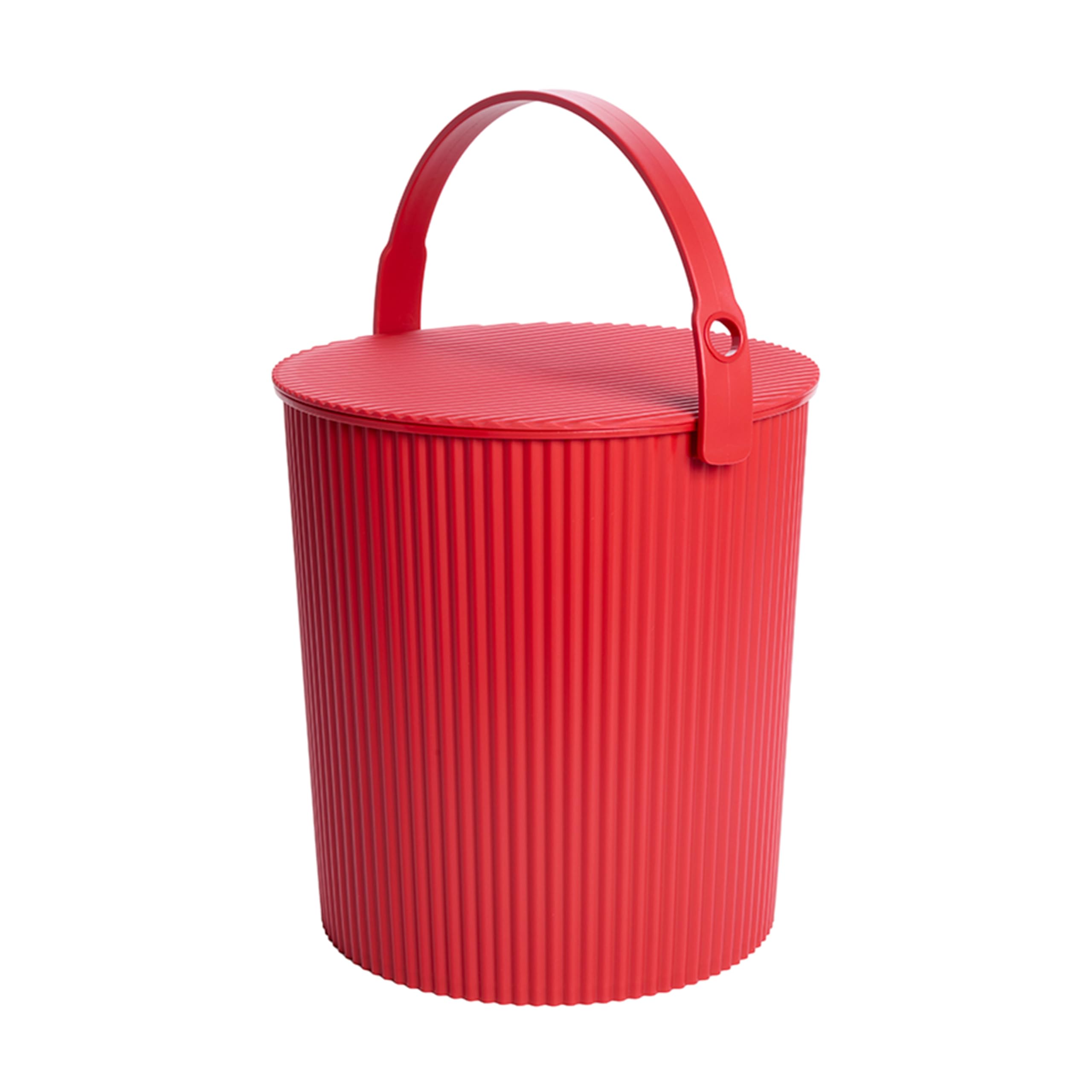 Photo 1 of Hachiman Extra Large Bucket with Lid, 5.3 Gallon Red