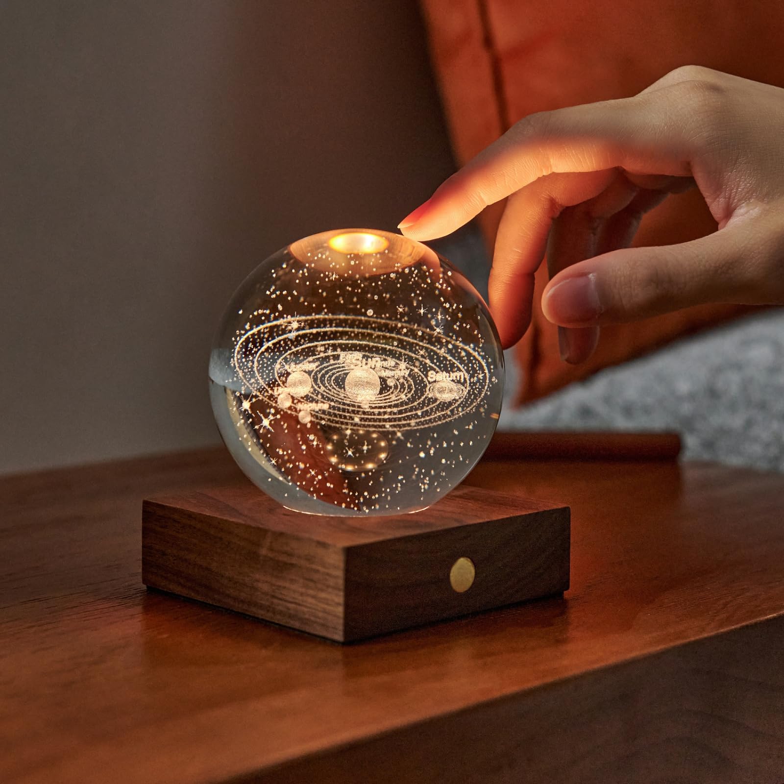 Gingko Design Schreibtischlampe Kristall Bernstein - Modell des Sonnensystems | Wiederaufladbare Dekolampe mit Touch-Steuerung | Elegante Stimmungs-Schreibtischlampe Geschenk für Liebhaber