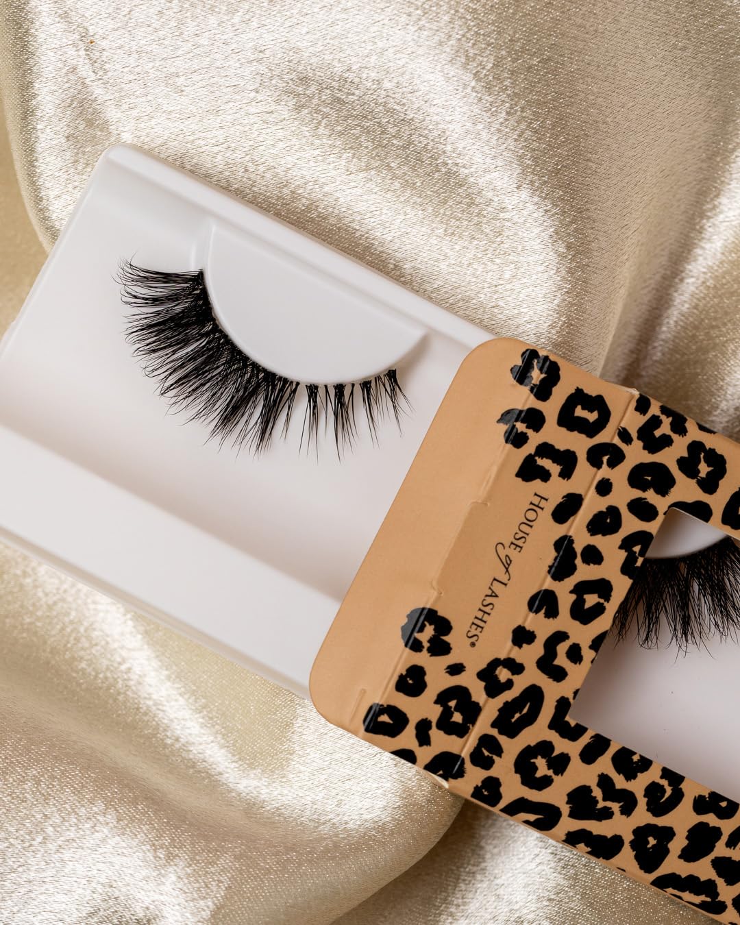 House of Lashes Femme Fatale Weightless and Flexible False Lashes, 3D Faux Mink Eyelash Extensions, Natural and Full Lash Line, Sultry Cat Eye Effect: 1 pair (Pack of 1) Show Off