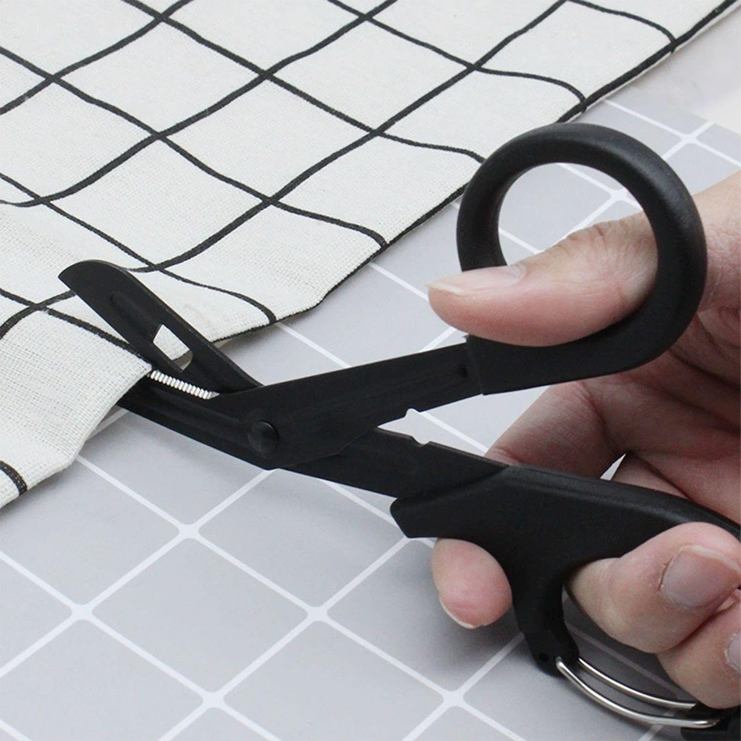 2 Pezzi Di Taglierini Di Bendaggi In Acciaio Inossidabile Nero Con Carabiniere, Forbici Mediche Multifunzionali Creative, Comodo Utensile Da Taglio All'Aperto.